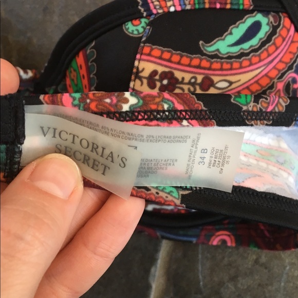 Victoria’s Secret Bikini Top - Picture 2 of 2